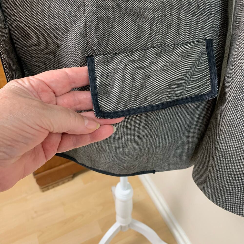Kasper Size 10 Women's Blazer Jacket Gray with Black Trim Career Work - Picture 5 of 13